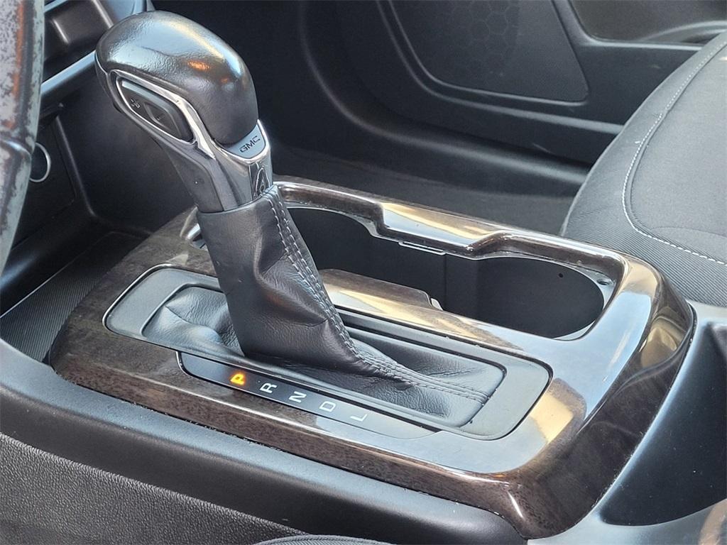 used 2022 GMC Canyon car, priced at $28,388