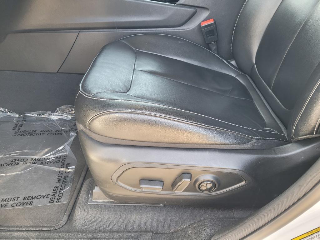 used 2023 Jeep Grand Cherokee car, priced at $29,888