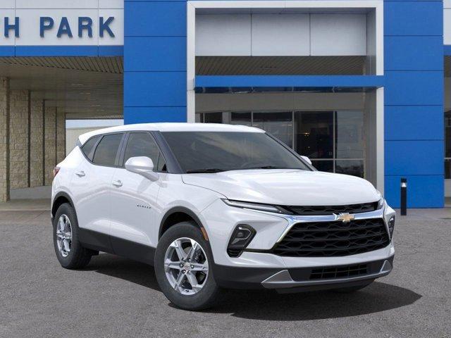 new 2025 Chevrolet Blazer car, priced at $33,483