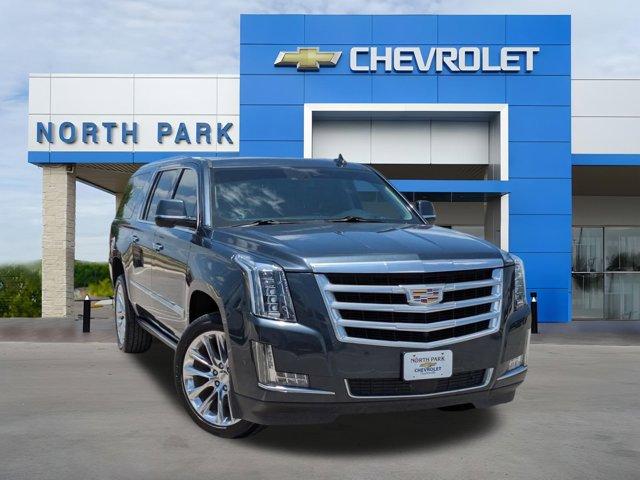 used 2020 Cadillac Escalade ESV car, priced at $35,249