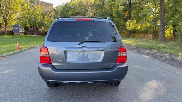 used 2003 Toyota Highlander car, priced at $7,495