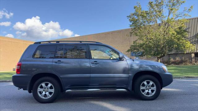 used 2003 Toyota Highlander car, priced at $7,495