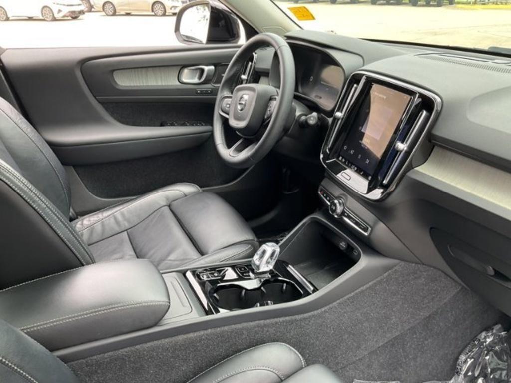 used 2023 Volvo XC40 car, priced at $32,550