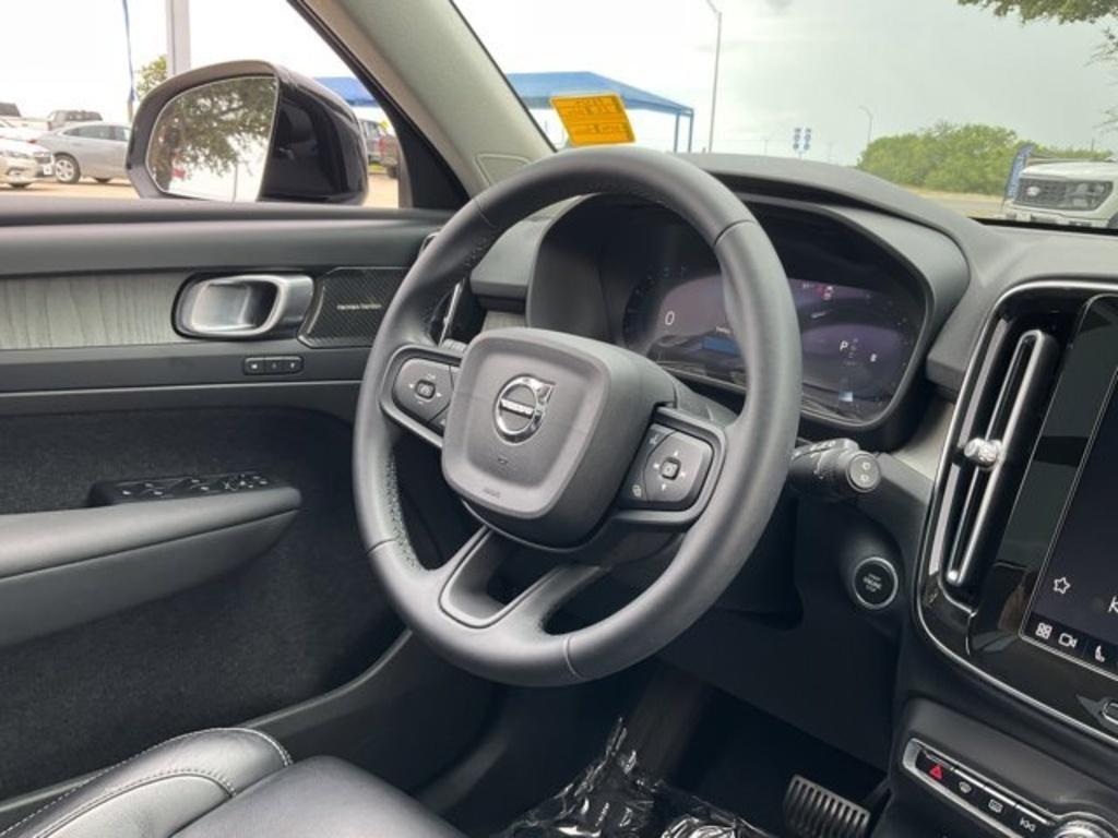 used 2023 Volvo XC40 car, priced at $32,550