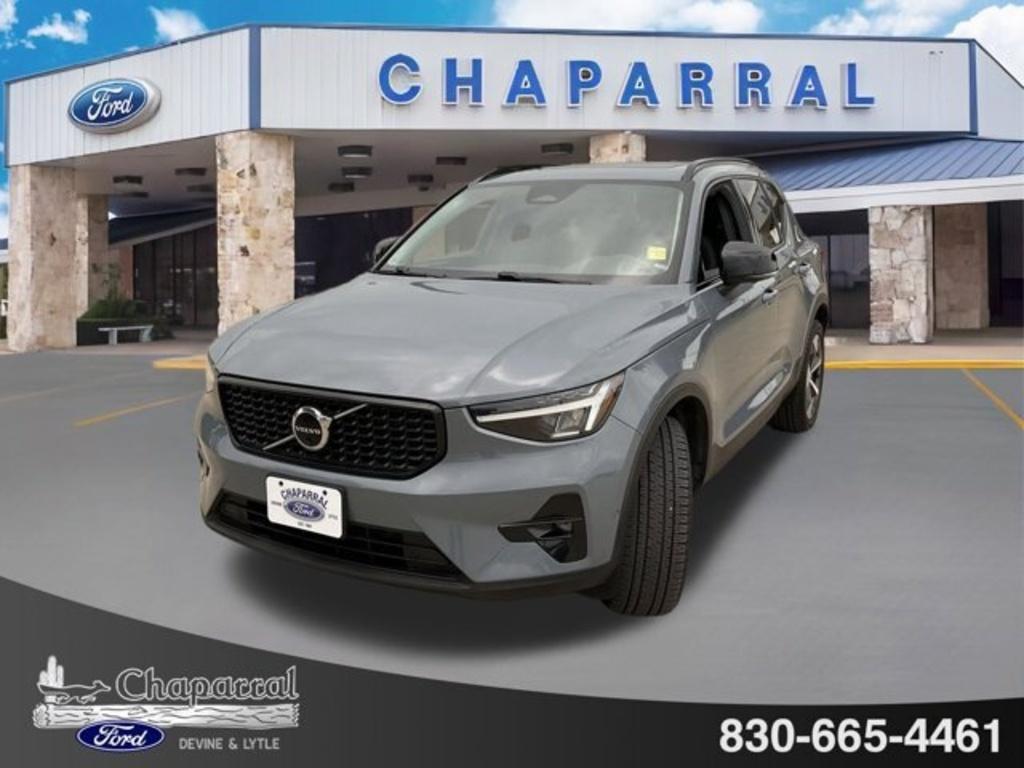used 2023 Volvo XC40 car, priced at $32,550