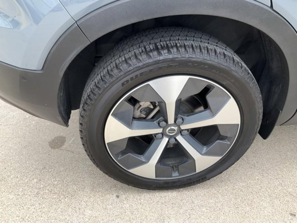 used 2023 Volvo XC40 car, priced at $32,550