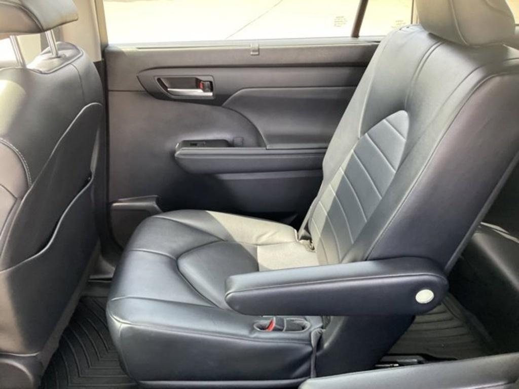 used 2023 Toyota Highlander car, priced at $34,325