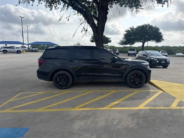 used 2023 Ford Explorer car