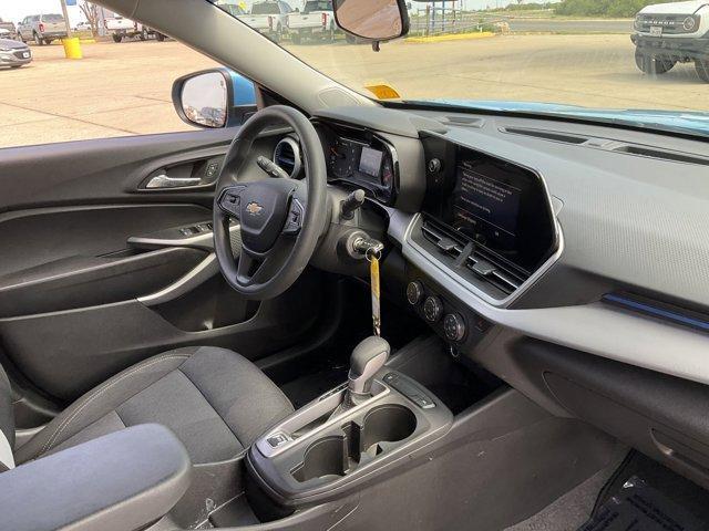 used 2025 Chevrolet Trax car, priced at $21,287