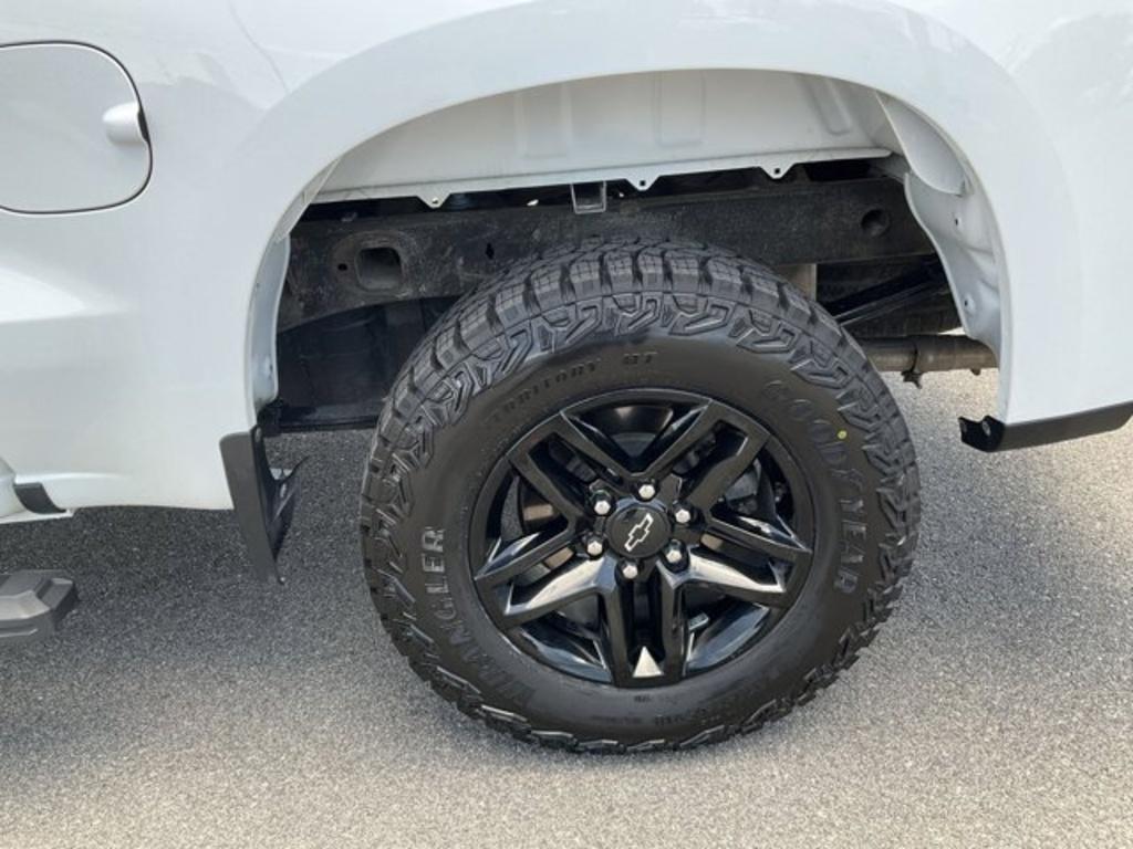 used 2021 Chevrolet Silverado 1500 car, priced at $38,995
