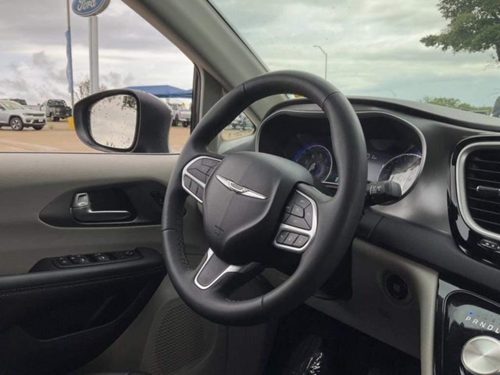used 2023 Chrysler Pacifica car, priced at $25,775