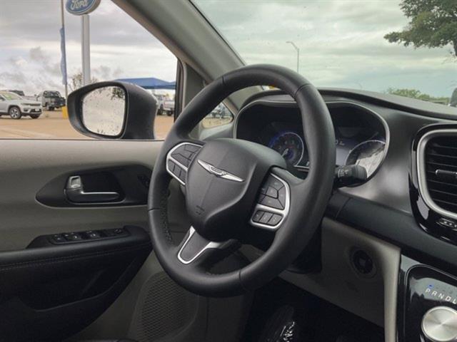 used 2023 Chrysler Pacifica car, priced at $25,981