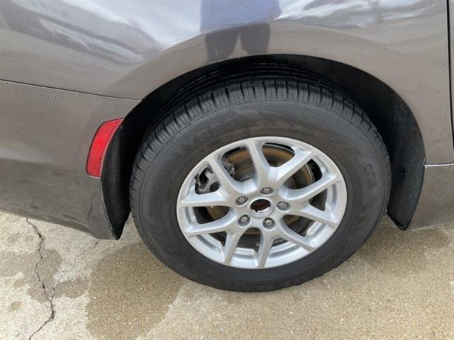 used 2023 Chrysler Pacifica car, priced at $25,981