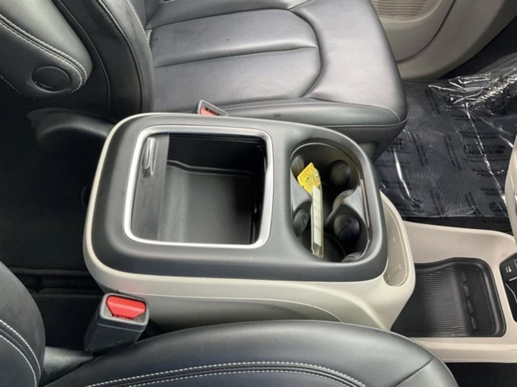 used 2023 Chrysler Pacifica car, priced at $25,775