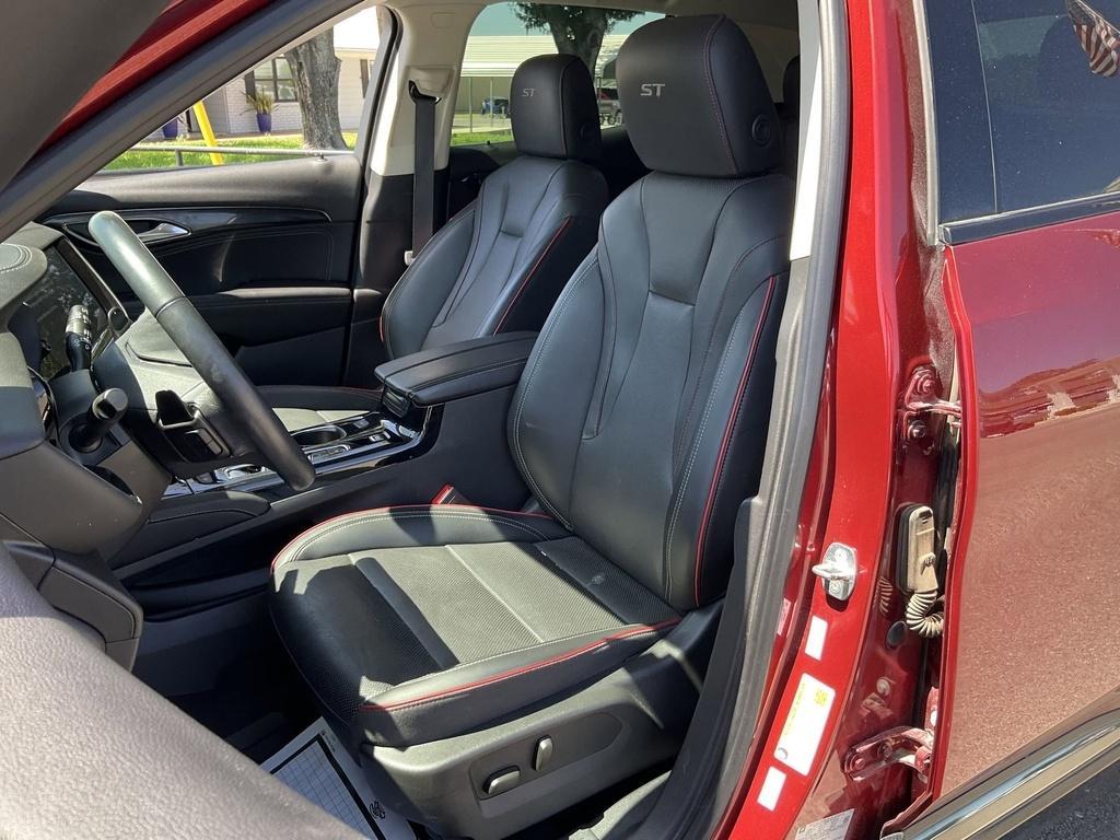 used 2023 Buick Envision car, priced at $25,750