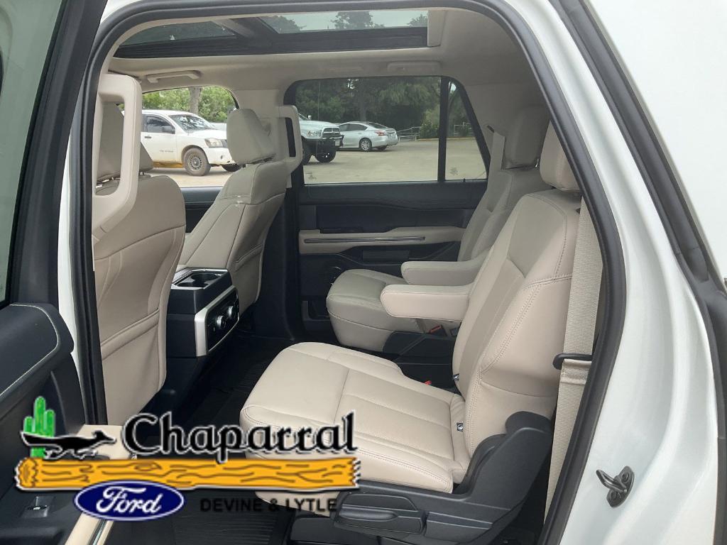 new 2024 Ford Expedition Max car, priced at $62,665