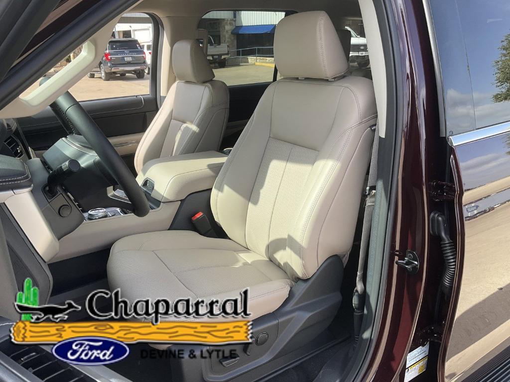 new 2024 Ford Expedition Max car, priced at $62,377