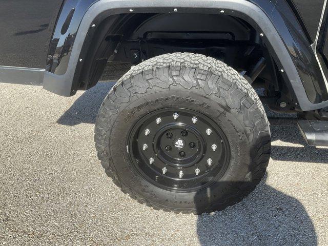 used 2022 Jeep Gladiator car, priced at $32,494
