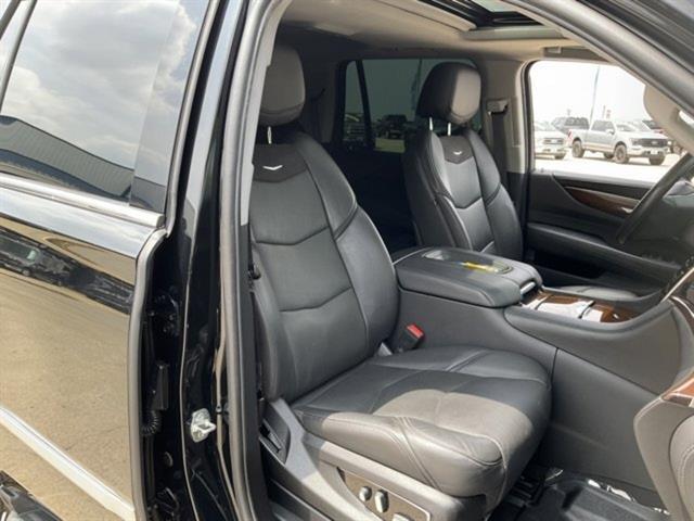 used 2020 Cadillac Escalade car, priced at $35,992