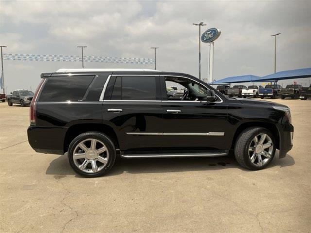 used 2020 Cadillac Escalade car, priced at $35,992