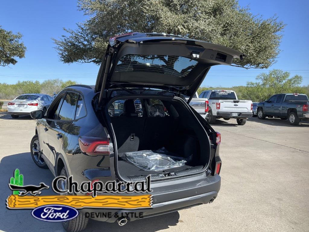 new 2025 Ford Escape car, priced at $30,371