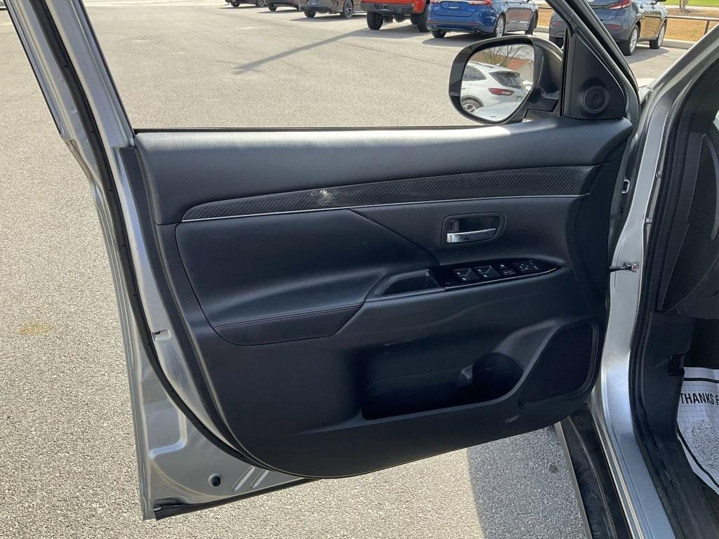 used 2020 Mitsubishi Outlander car, priced at $14,449