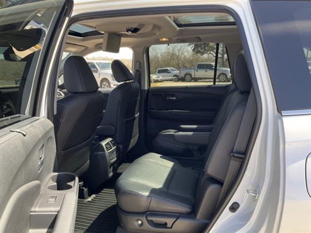 used 2022 Honda Pilot car, priced at $34,994