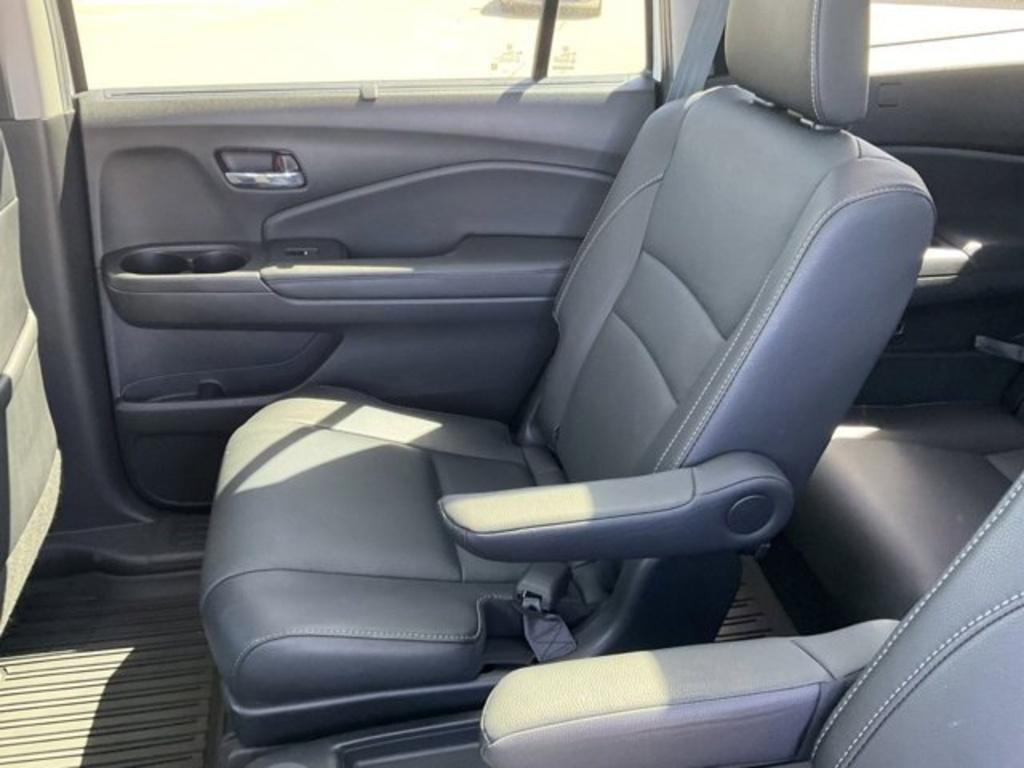 used 2022 Honda Pilot car, priced at $34,775