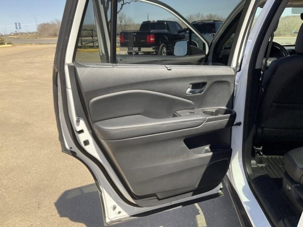 used 2022 Honda Pilot car, priced at $34,775