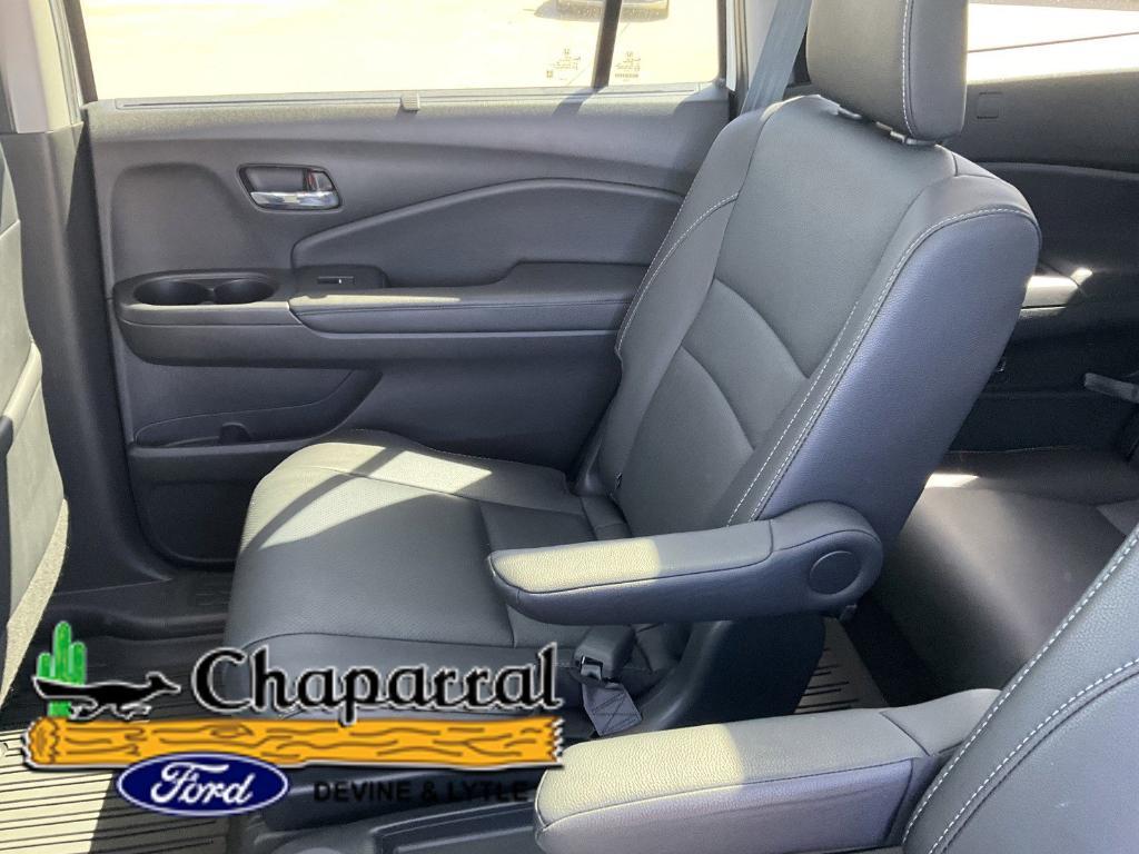 used 2022 Honda Pilot car, priced at $37,550