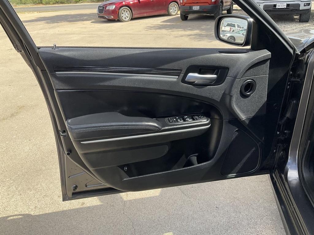 used 2022 Chrysler 300 car, priced at $22,995