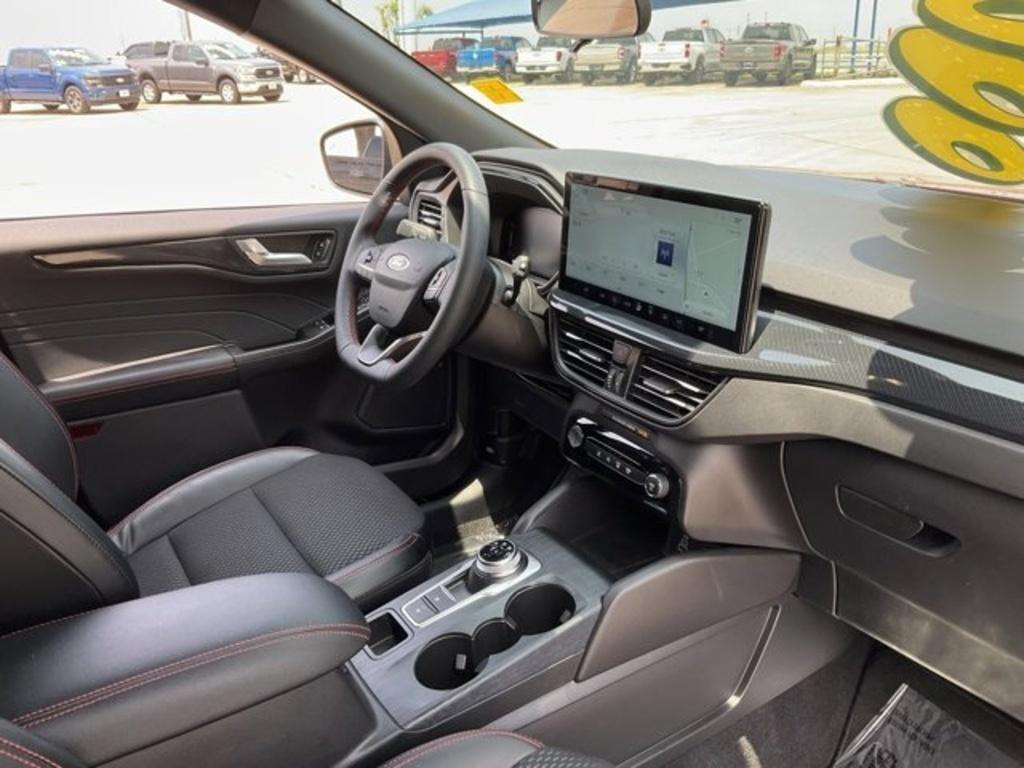 used 2025 Ford Escape car, priced at $26,998