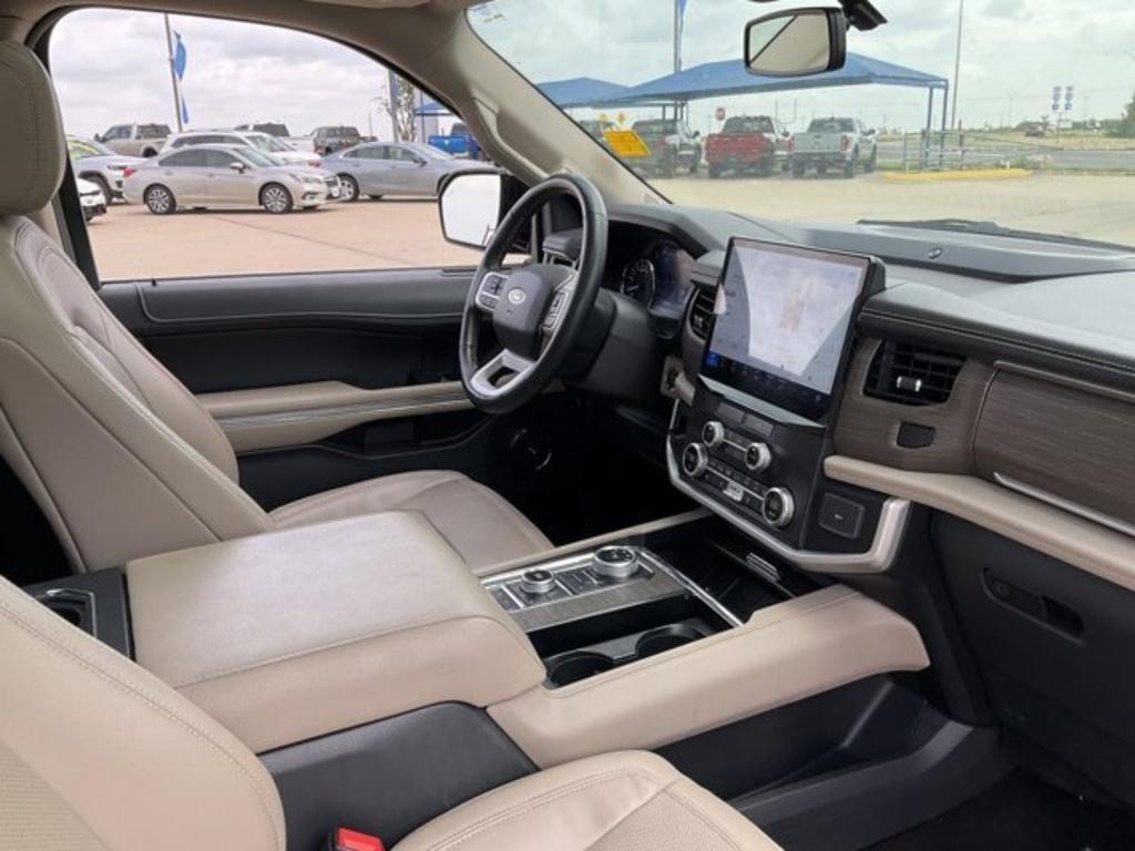 used 2023 Ford Expedition car, priced at $44,985