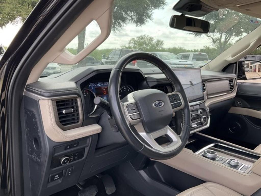 used 2023 Ford Expedition car, priced at $44,985