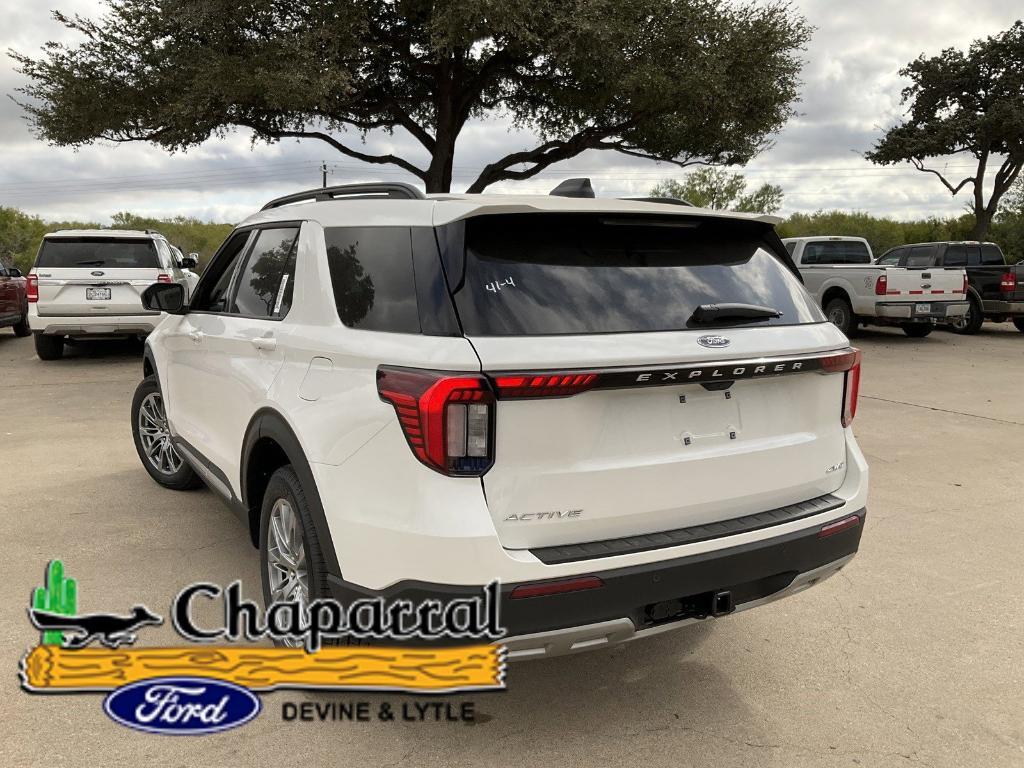 new 2025 Ford Explorer car, priced at $45,601