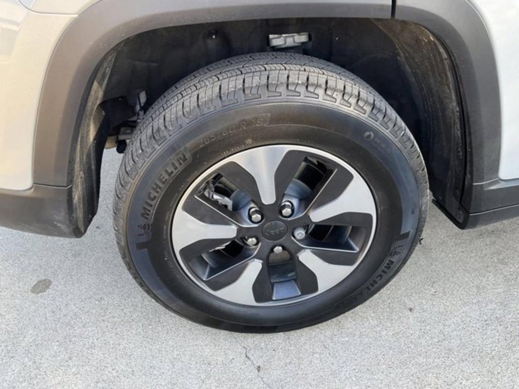 used 2022 Jeep Grand Cherokee 4xe car, priced at $29,375