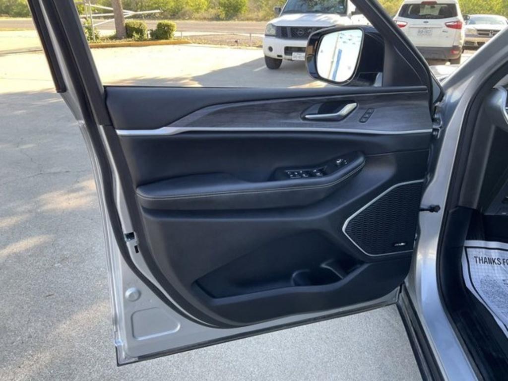 used 2022 Jeep Grand Cherokee 4xe car, priced at $29,375