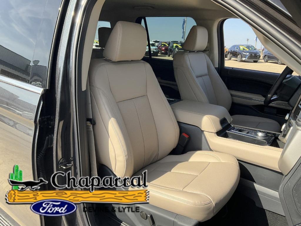 new 2024 Ford Expedition Max car, priced at $62,832