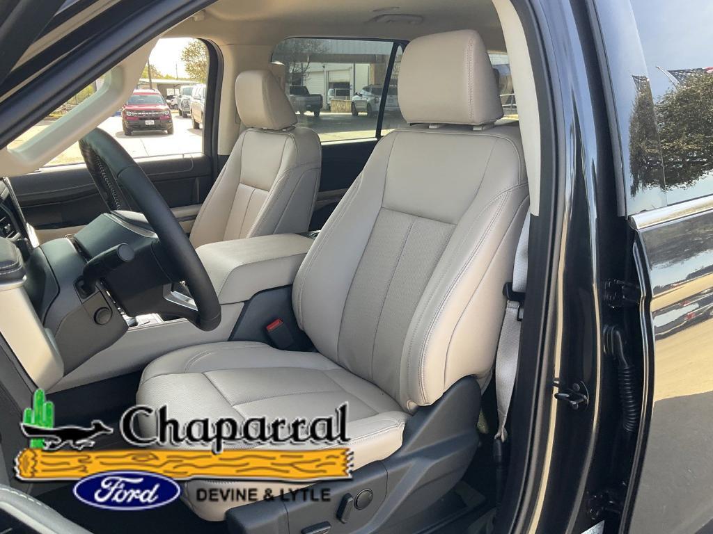 new 2024 Ford Expedition Max car, priced at $62,832