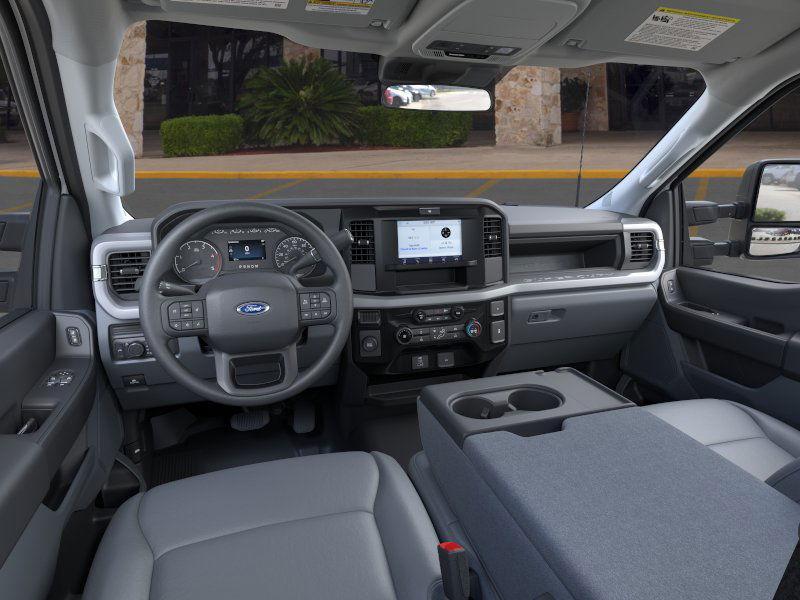new 2025 Ford F-250 car, priced at $53,814