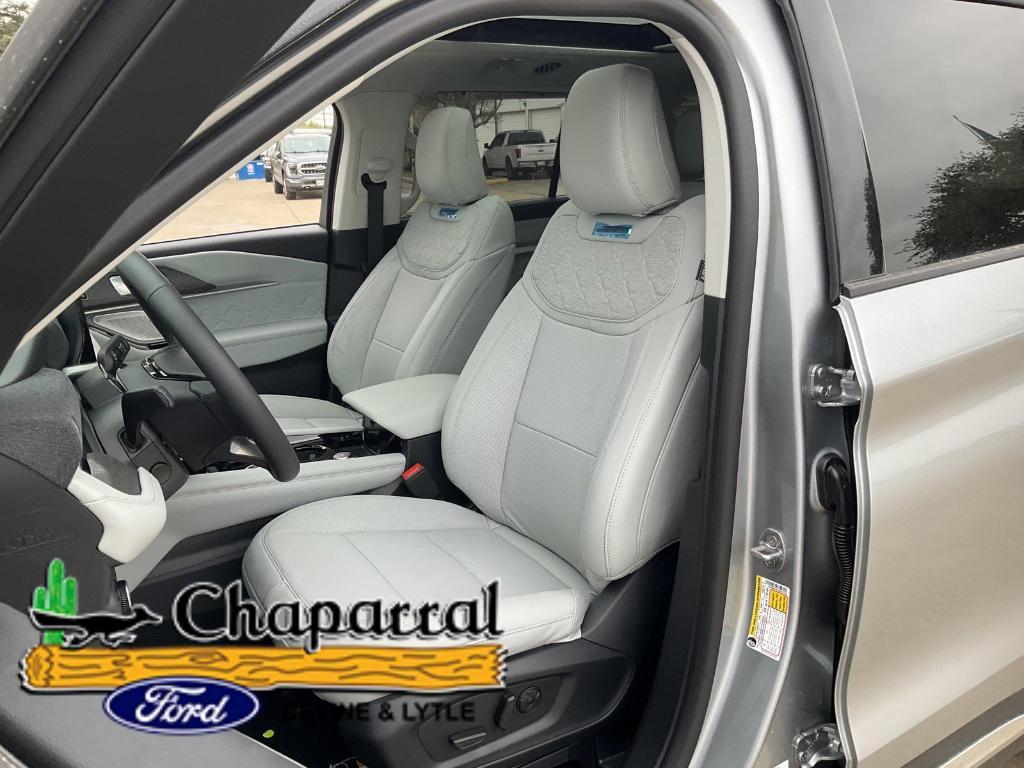 new 2025 Ford Explorer car, priced at $54,911