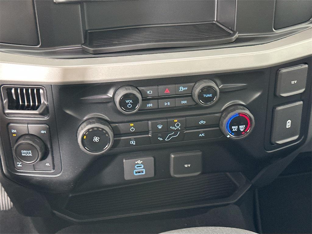 new 2025 Ford F-250 car, priced at $52,800