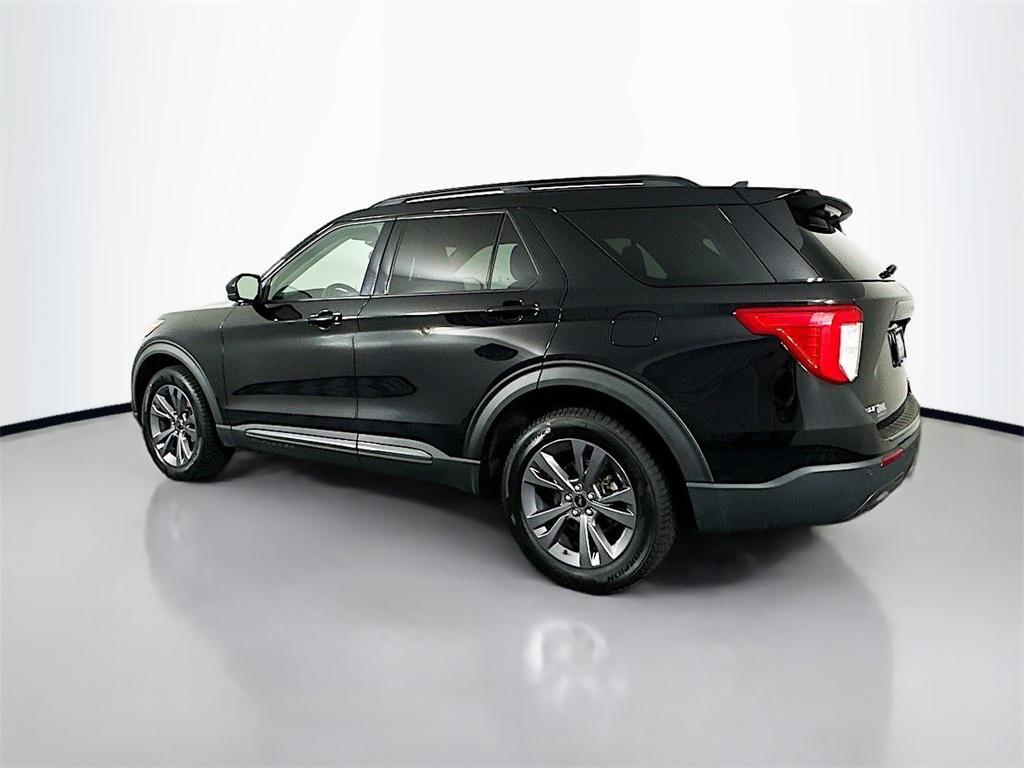 used 2022 Ford Explorer car, priced at $27,900