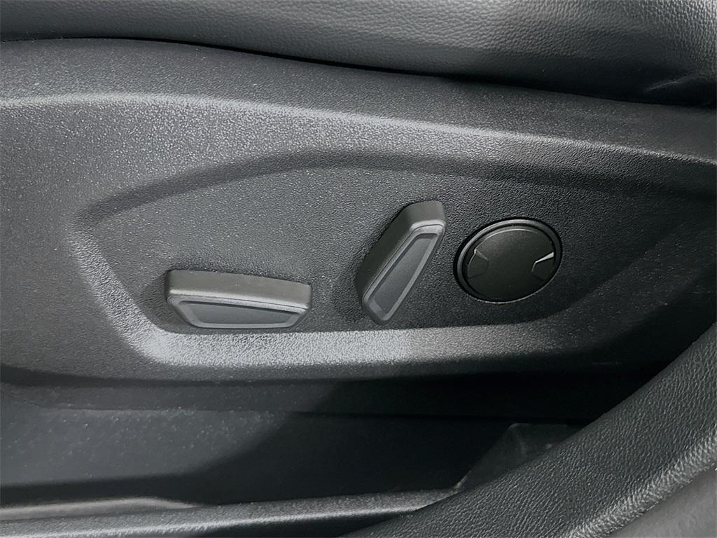 used 2024 Ford Edge car, priced at $23,700