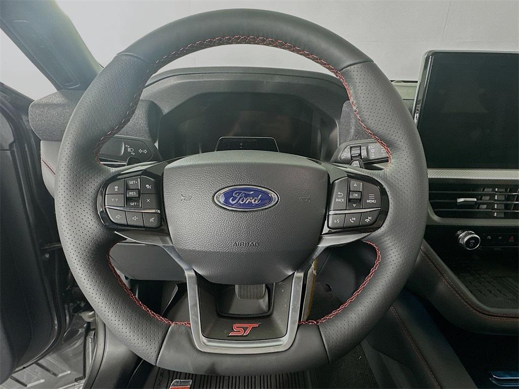 new 2025 Ford Explorer car, priced at $59,700