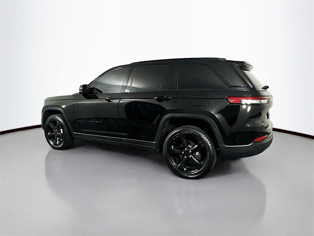 used 2024 Jeep Grand Cherokee car, priced at $34,900