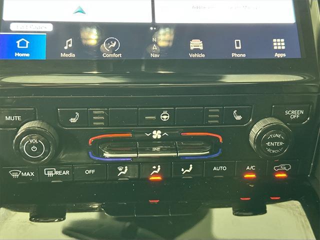 used 2024 Jeep Grand Cherokee car, priced at $38,400