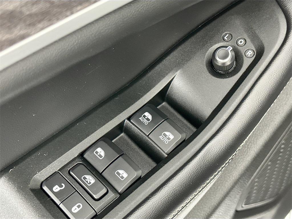 used 2024 Jeep Grand Cherokee car, priced at $34,900