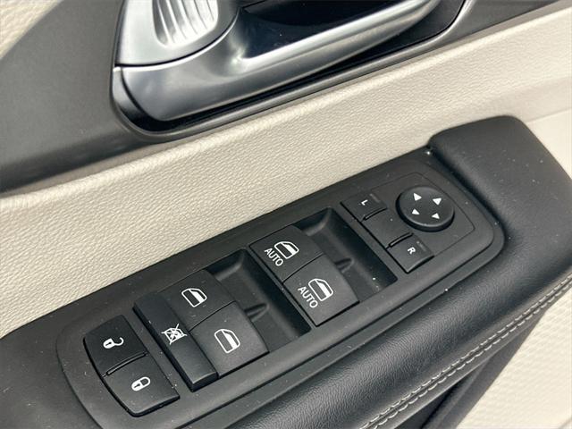 used 2023 Chrysler Pacifica car, priced at $25,990