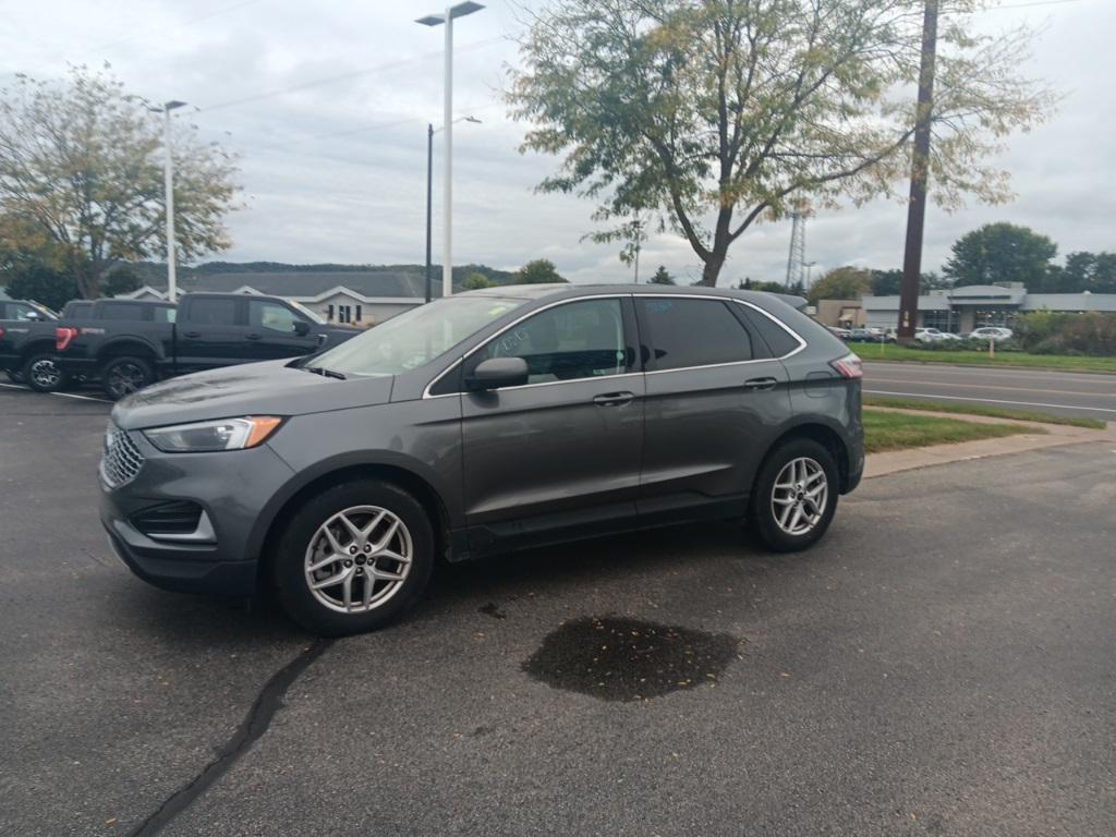 used 2024 Ford Edge car, priced at $25,000